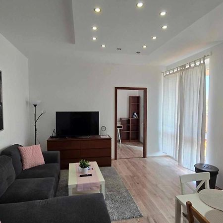 Aqua Apartman Tiszaújváros Exterior foto