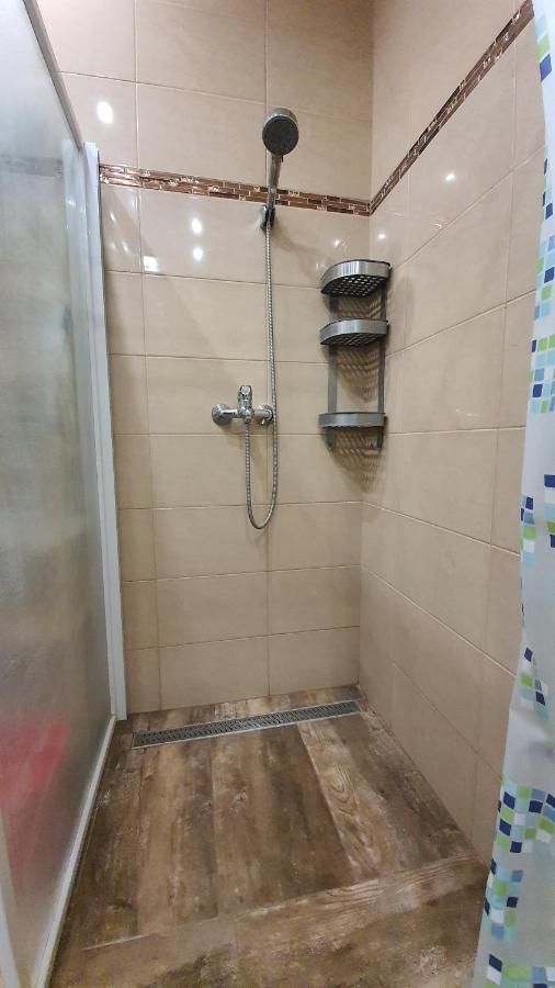 Aqua Apartman Tiszaújváros Exterior foto