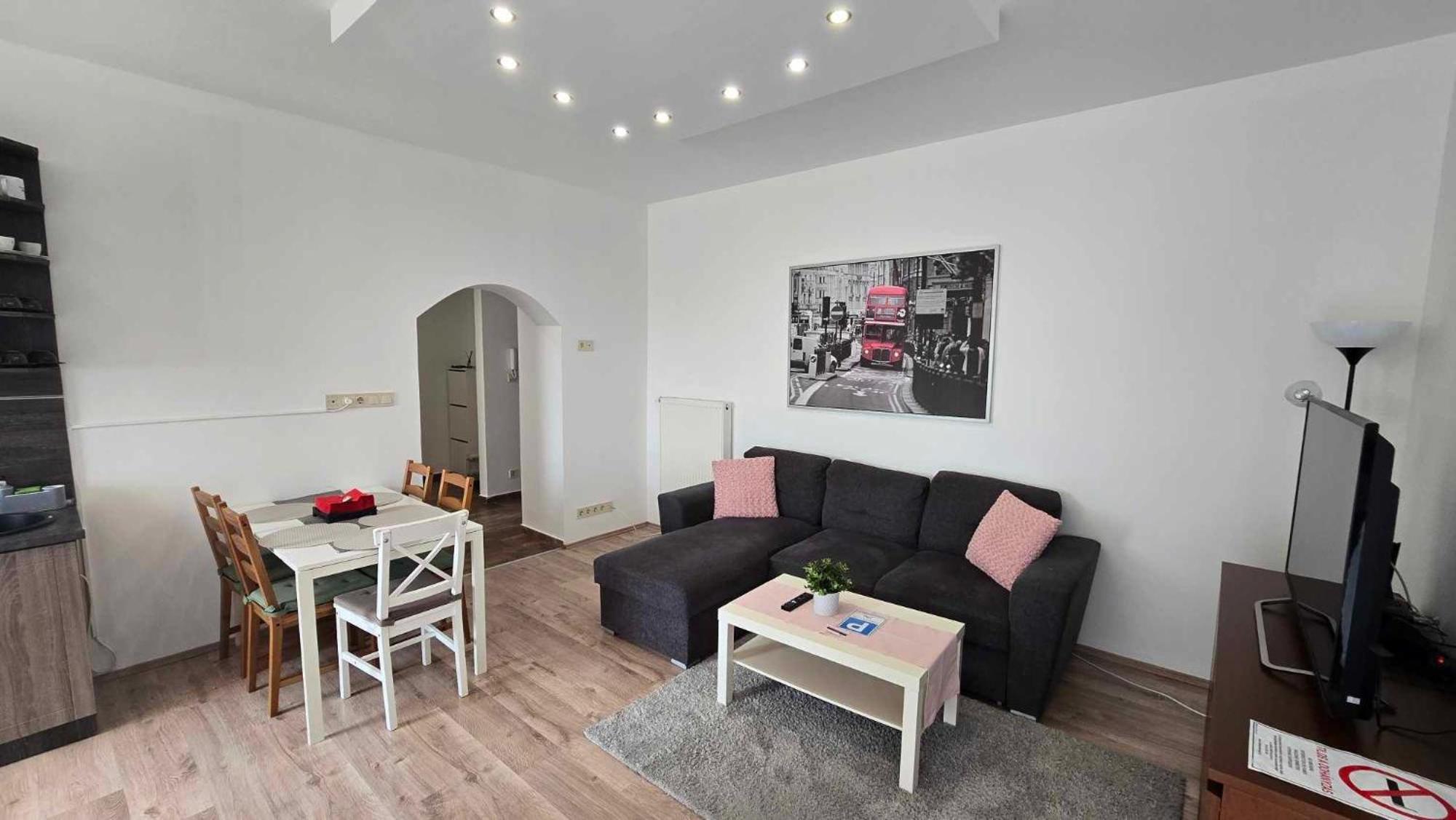 Aqua Apartman Tiszaújváros Exterior foto